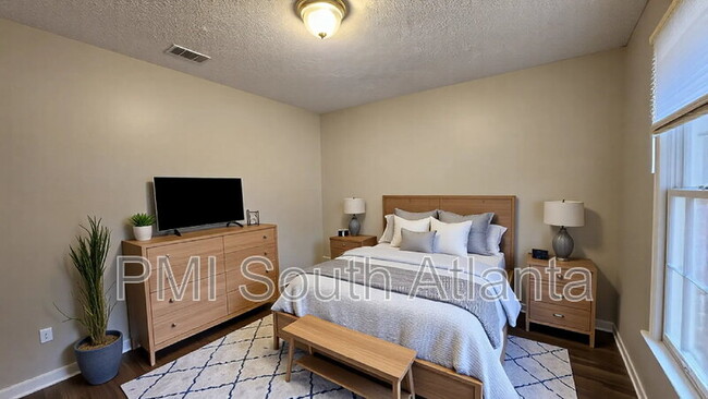 Building Photo - 634 Morton Ct