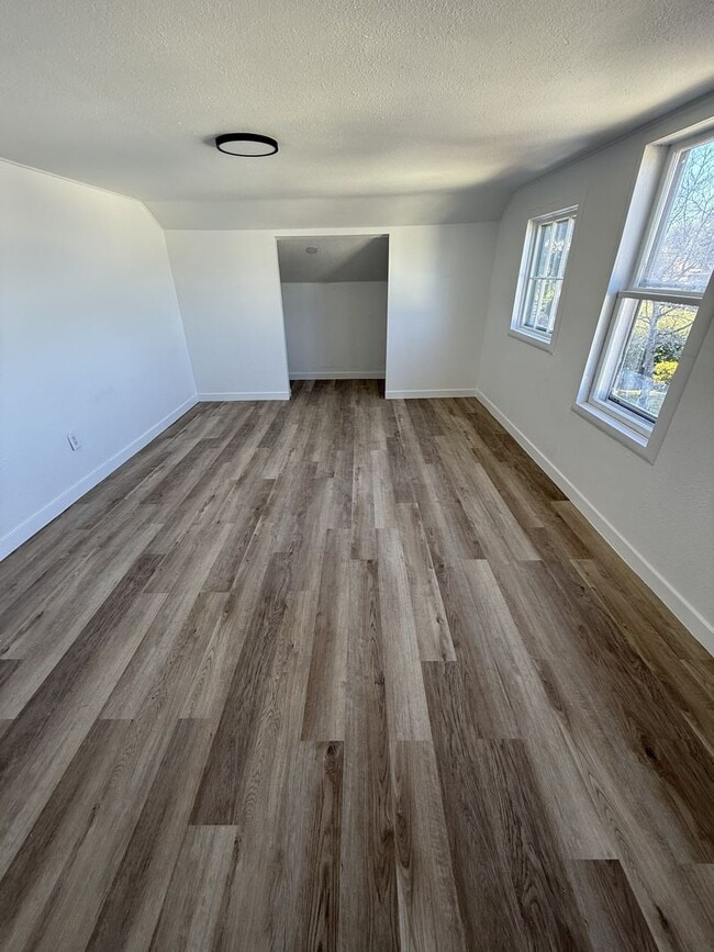 Building Photo - Spacious 4 Bed/2 bath North Bend Charmer