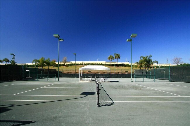 Building Photo - 2427 Caledonian St