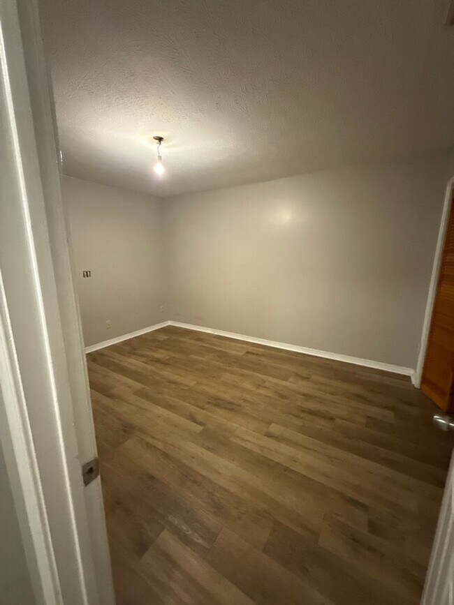 Building Photo - For Rent! Beautiful 2BA/1.5BR Townhome in Gulf Highlands!