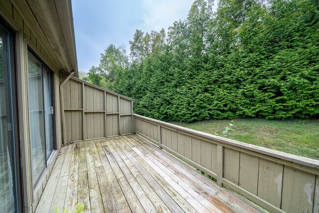 Building Photo - 32 Saginaw Trail