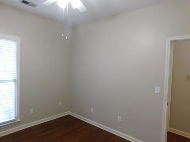 Building Photo - Your Dream Rental Awaits in Gated Greyston...