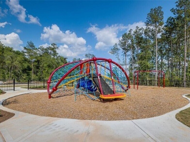 Building Photo - 13812 Grey Wolf Trl