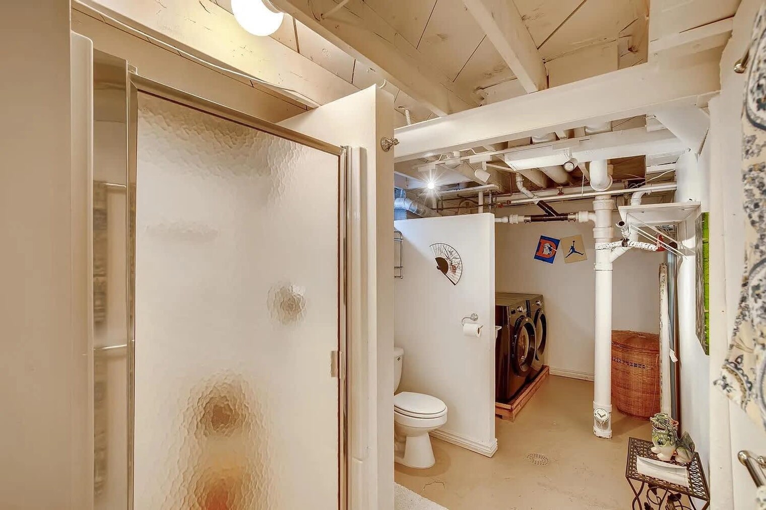 Building Photo - 2933 Ivanhoe St