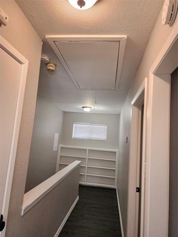 Building Photo - 900 W Mulberry St