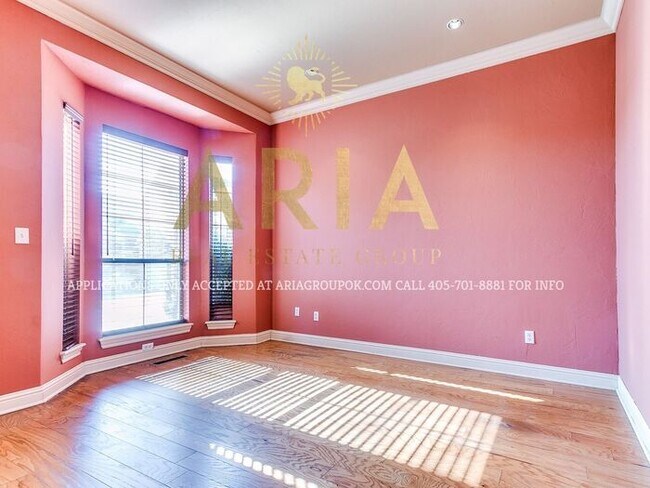 Building Photo - STUNNING 3 BED/2.5 BATH BROOKHAVEN DUPLEX!...