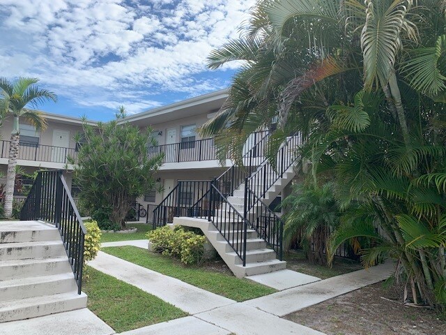 Building Photo - 1250 Old Boynton Rd