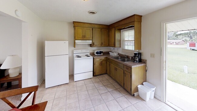 Building Photo - 245 Crabapple Cir