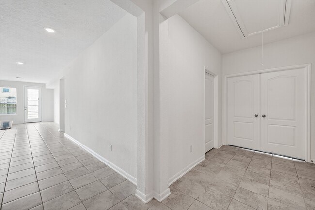 Building Photo - 25611 Reign Wayman Ct