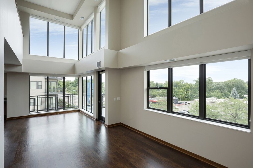 Ellipse on Excelsior and E2 apartments — community photo - Ellipse on Excelsior and E2