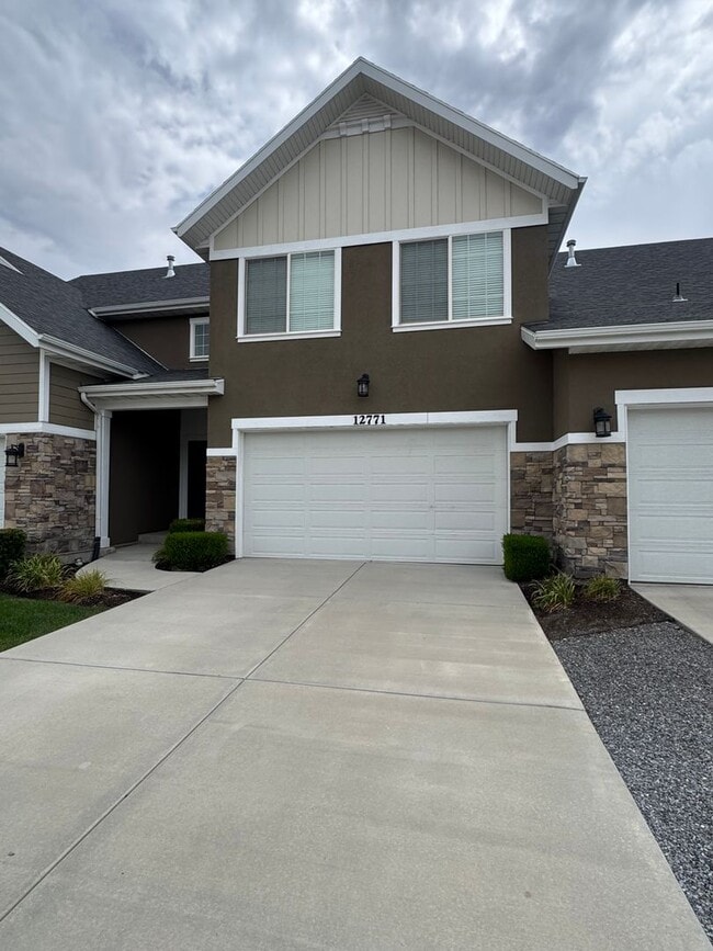 Building Photo - 12771 Park Rim Ct