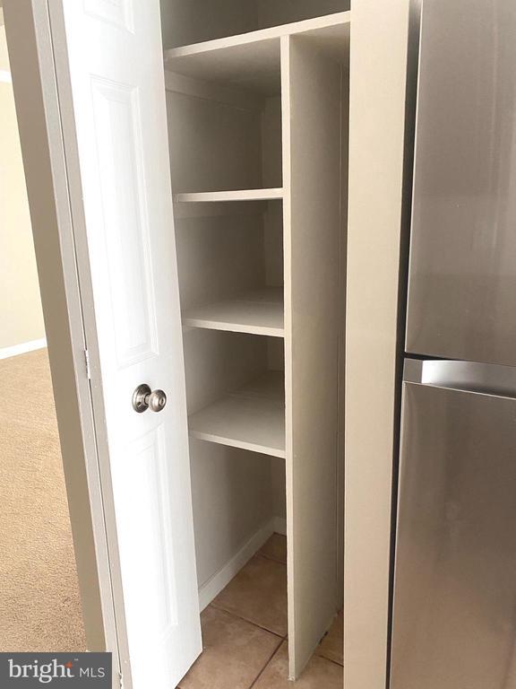 Building Photo - 5606 Bloomfield Dr