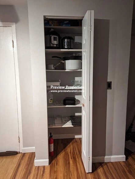 Building Photo - 38 Carey Ave