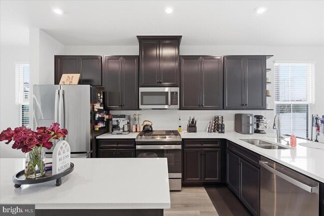 Building Photo - 7810 Yona Ct