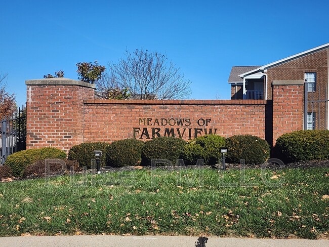 Primary Photo - 985 Mistflower Ln