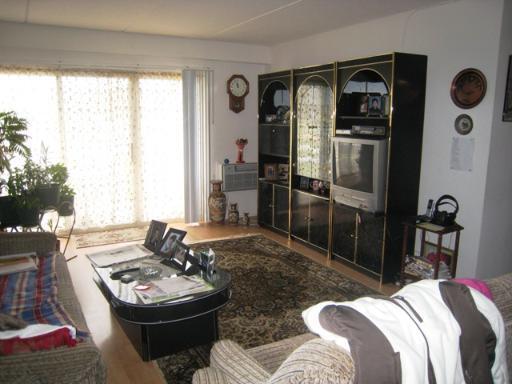 Building Photo - 573 Fairway View Dr