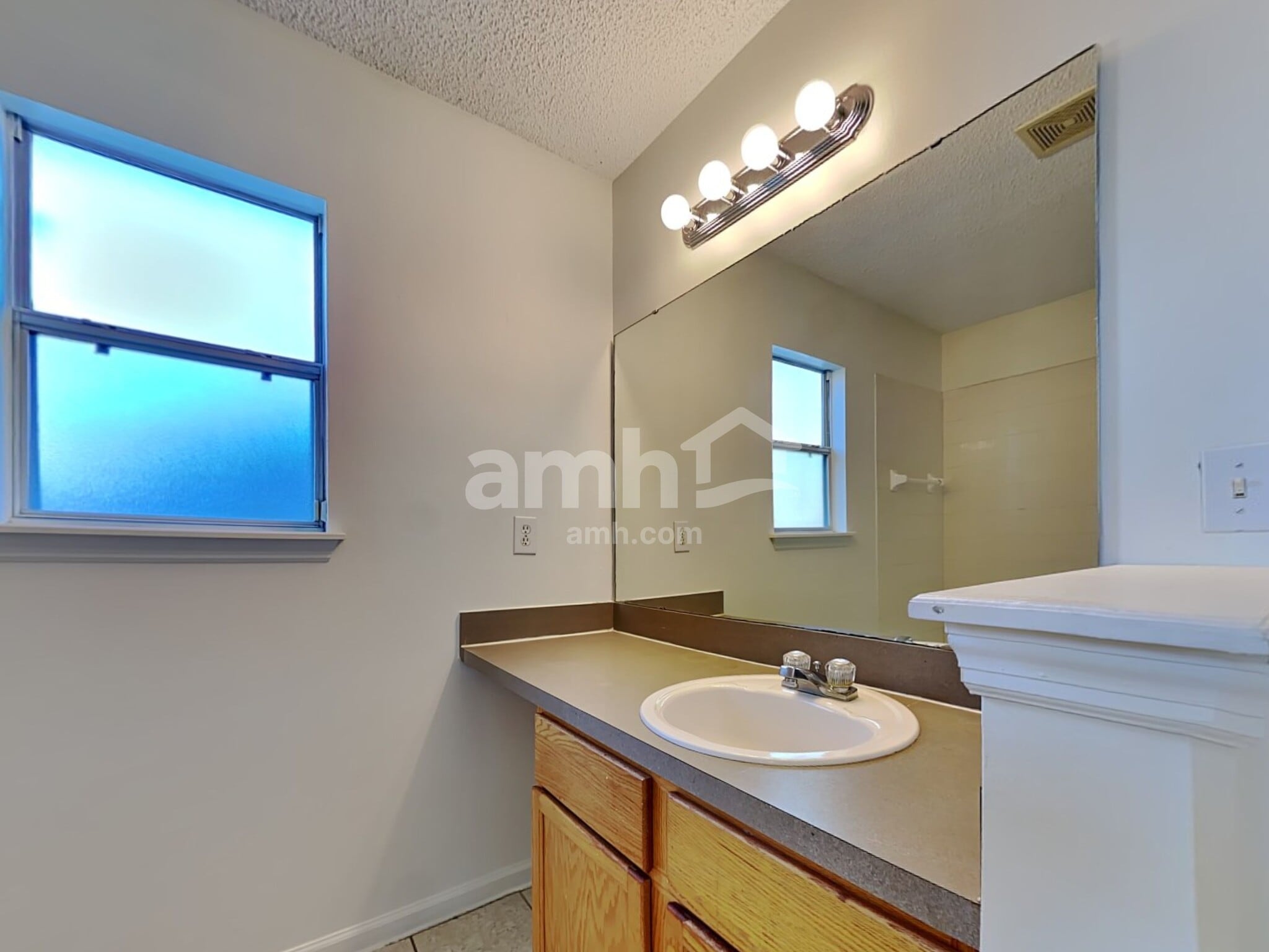 Building Photo - 4511 Loveland Pass Dr E