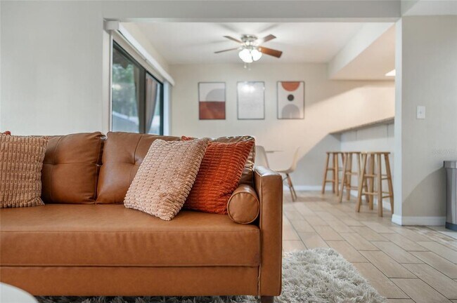 Building Photo - 5071 Eaglesmere Dr