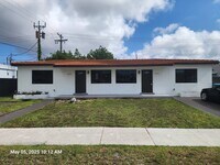 Building Photo - 3171 SW 11th St