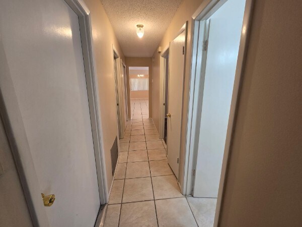 Building Photo - 1305 Andes Dr