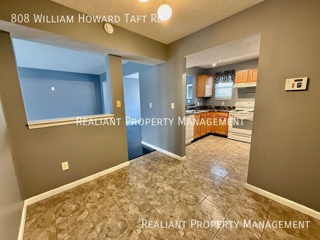 Building Photo - 808 William Howard Taft Rd