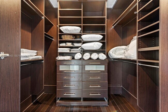 Building Photo - 3483 Chase Ave