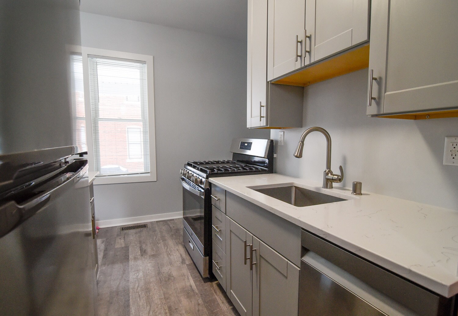 Building Photo - 5938 5th Ave