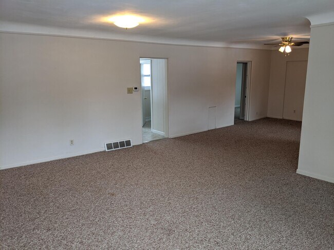 Building Photo - 9124 George Ave