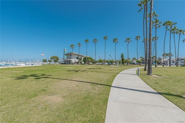 Building Photo - 1808 W Balboa Blvd