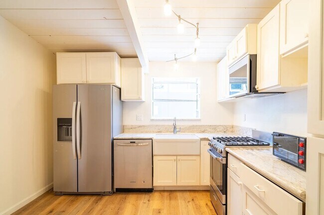 Building Photo - 5418-5420 Baja Drive