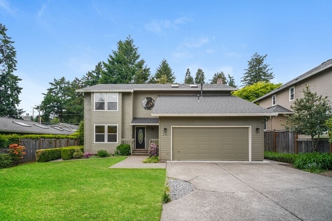 Primary Photo - Great 4 bedroom Home Located in the Sought...
