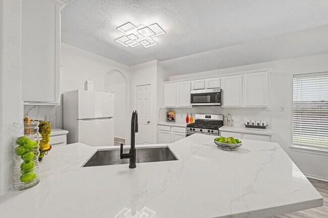 Building Photo - 18314 Manorcliff Ln