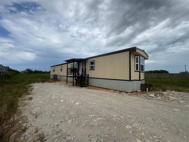Building Photo - 662 Rd 5606