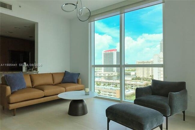 Building Photo - 1945 S Ocean Dr