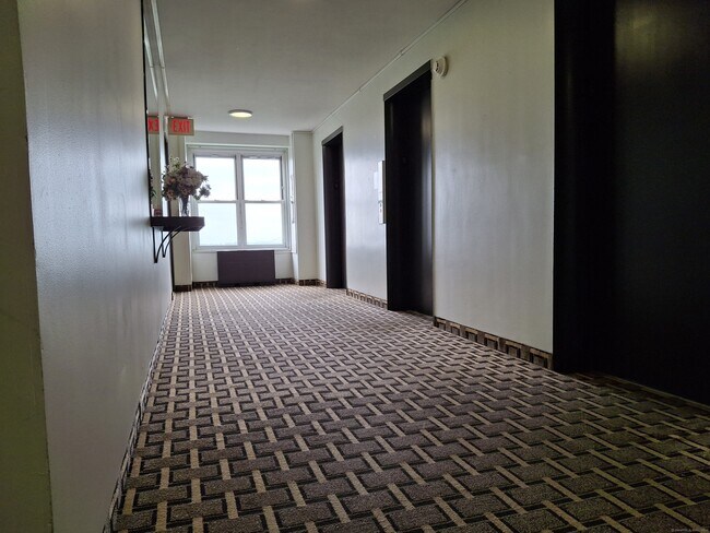 Building Photo - 2625 Park Ave