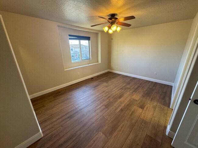Building Photo - 2075 S Sir Monte Dr
