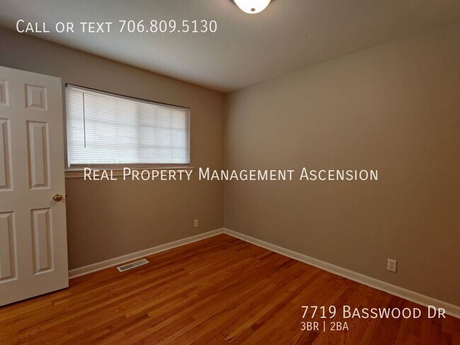 Building Photo - 7719 Basswood Dr