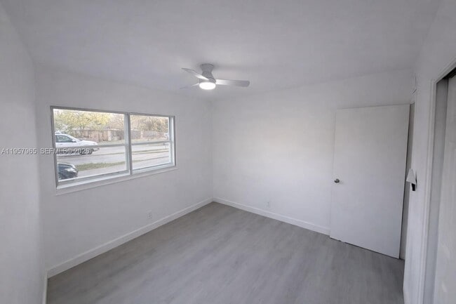 Building Photo - 501 NW 13th St