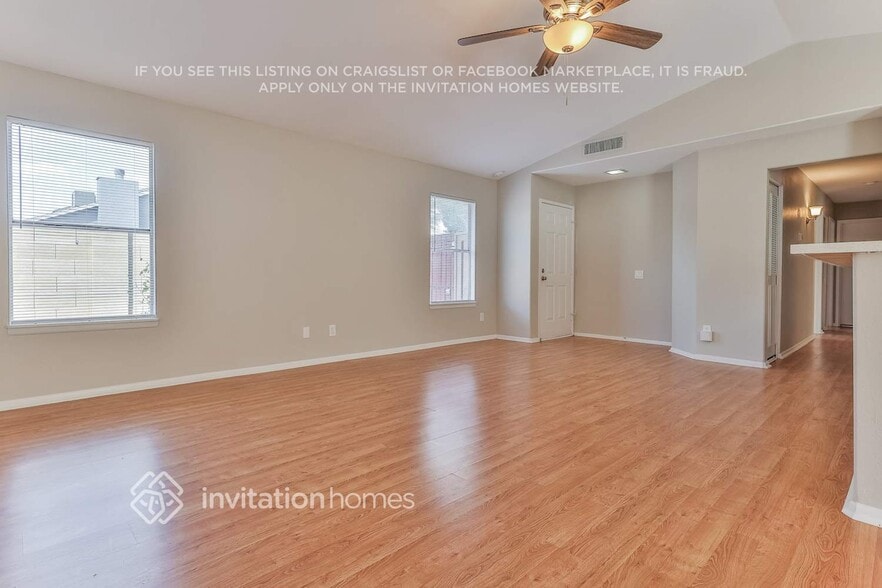 Building Photo - 464 N Orlando Cir