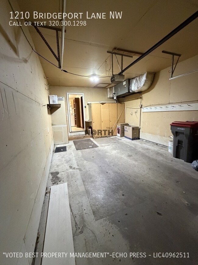 Building Photo - 1210 Bridgeport Ln NW