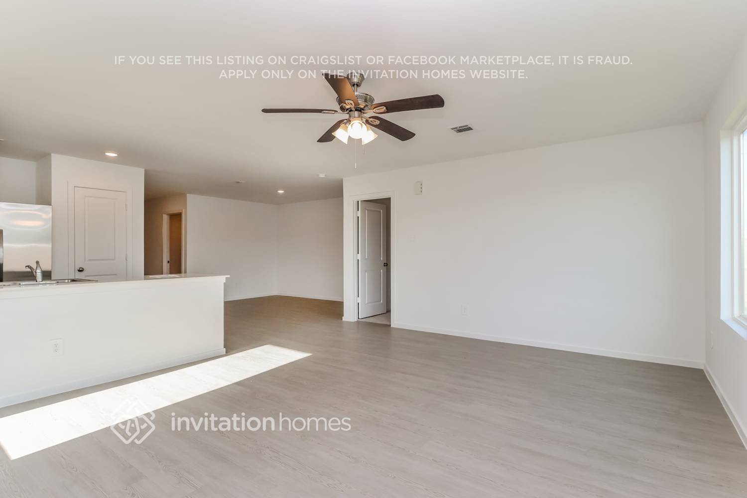 Building Photo - 16465 Blossom Grv Dr