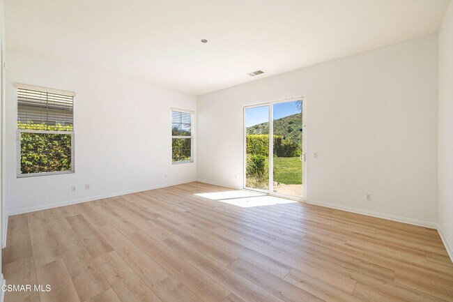 Building Photo - 3178 Sunset Hills Blvd