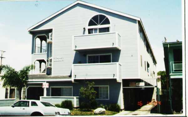 Building Photo - 1128 Stanley Avenue