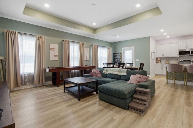 Building Photo - 4 Bedroom in CRESTVIEW!!