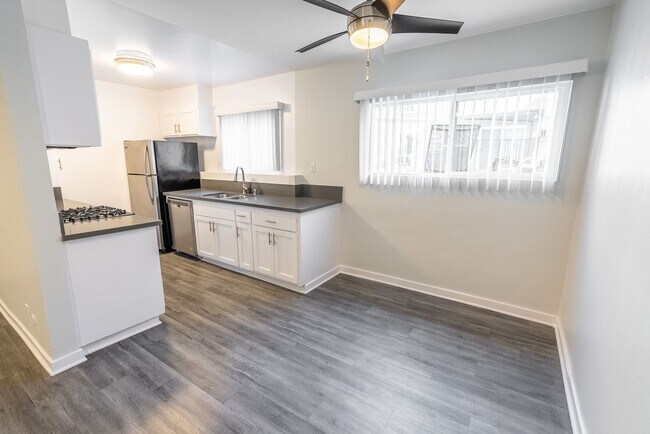 Interior Photo - 1944 Whitley Ave.
