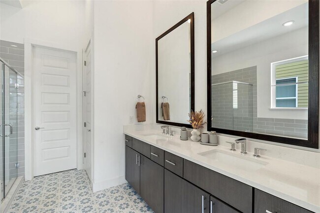 Building Photo - 7416 Cordoba Dr