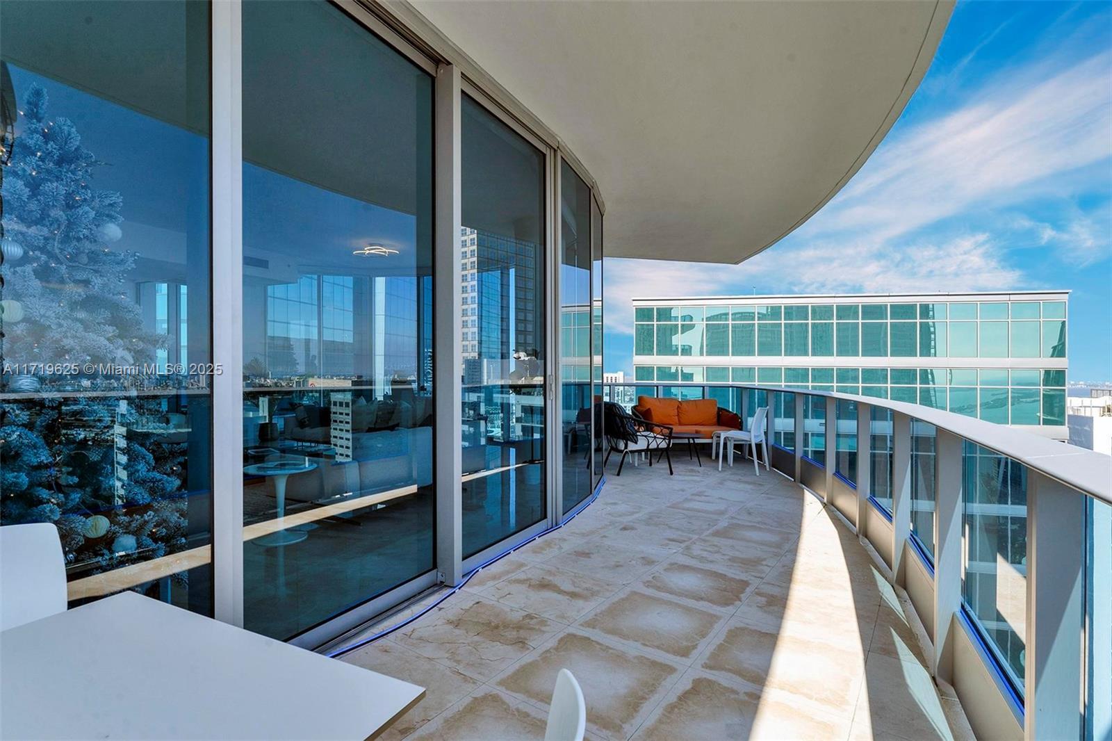 Building Photo - 200 Biscayne Boulevard Way