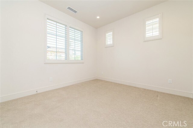 Building Photo - 111 Winnett