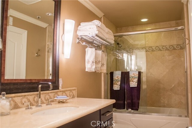 Building Photo - 200 Paris Ln