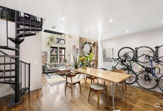 Building Photo - 3 bedroom in New York NY 10011
